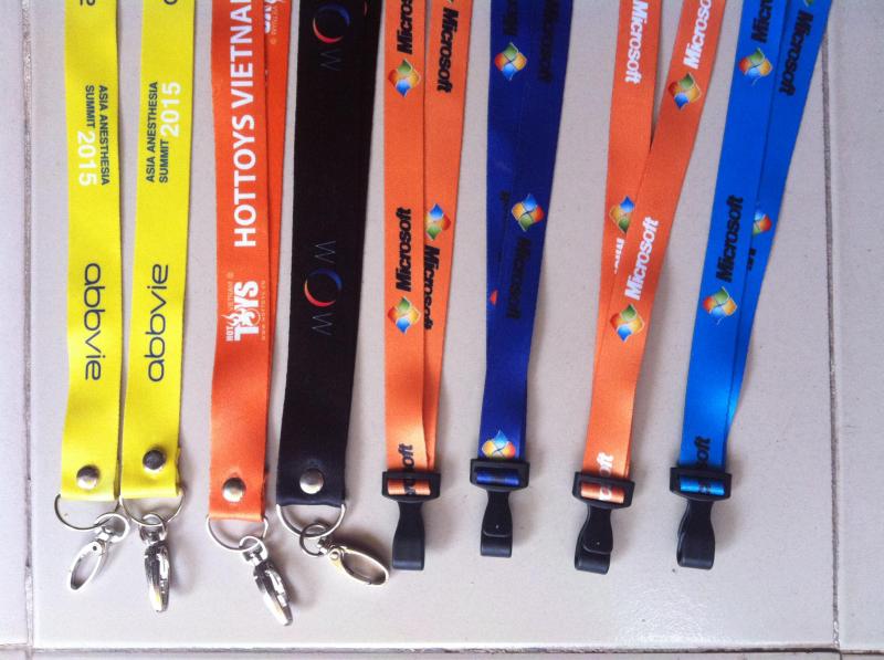 Lanyard in logo